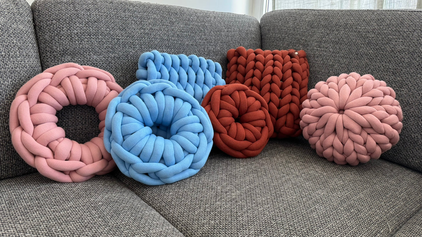 Big Cushion - Thick Yarn Comfort