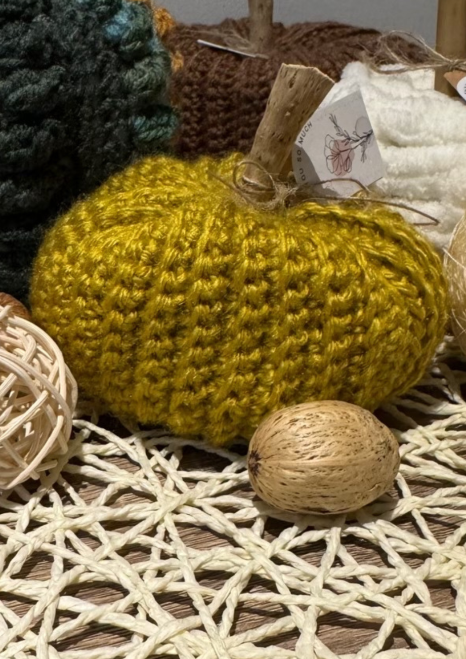 Large Pumpkin – Popcorn Stitch Table Decor