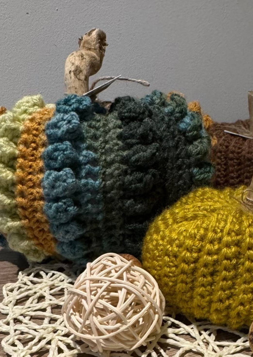 Small Pumpkin – Popcorn Stitch Table Accent