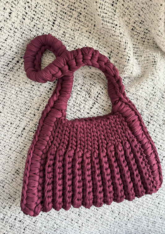 The Ripple Bag – Burgundy Ribbed Shoulder Strap Bag