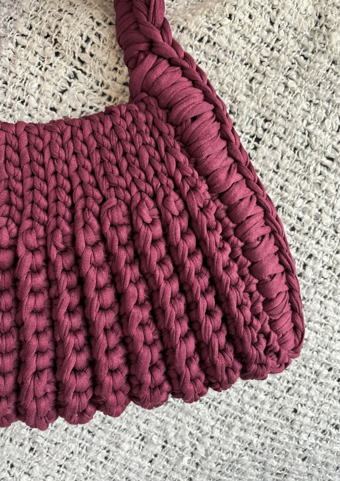 The Ripple Bag – Burgundy Ribbed Shoulder Strap Bag