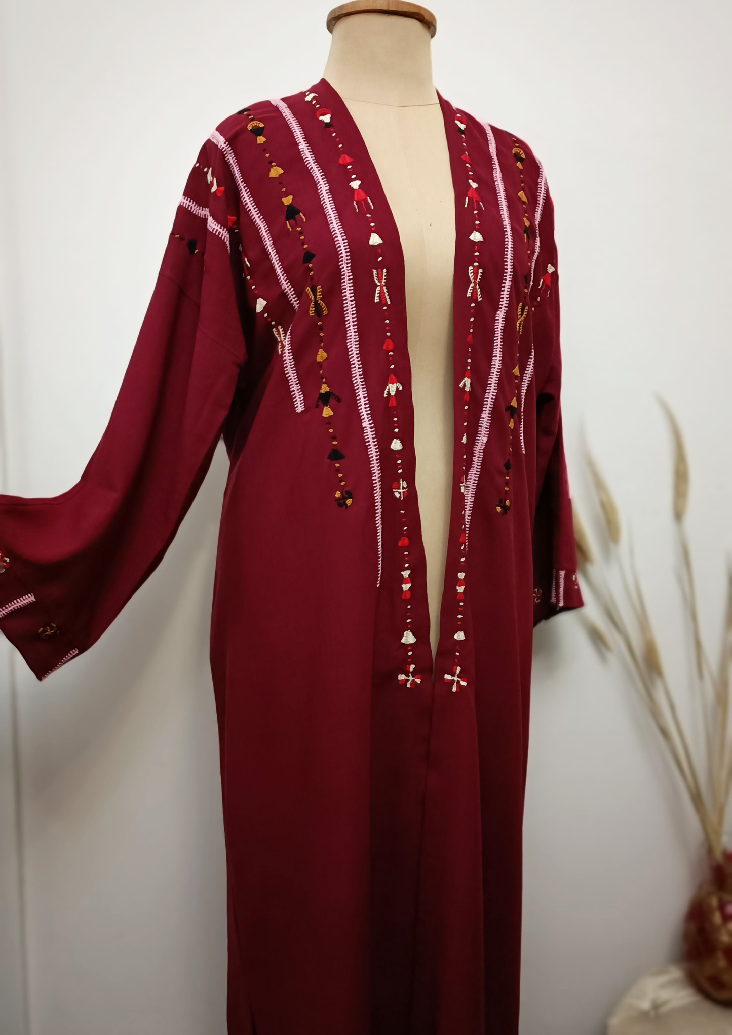 عباية شالي سيوة من الكتان المختلط - مطرزة يدويًا في واحة سيوة