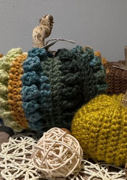 Small Pumpkin – Popcorn Stitch Table Accent