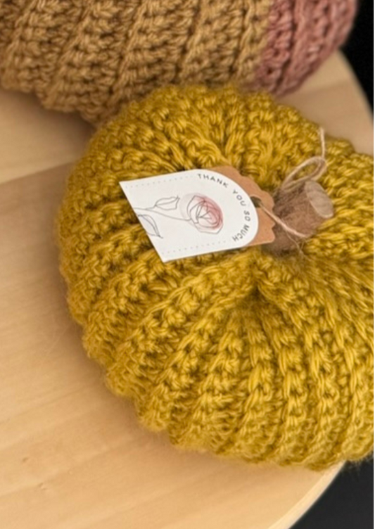 Small Pumpkin – Classic Stitch Table Accent