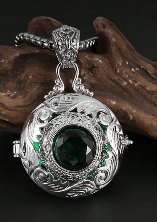 Green Crystal Essential Oil Necklace – Openable Pendant